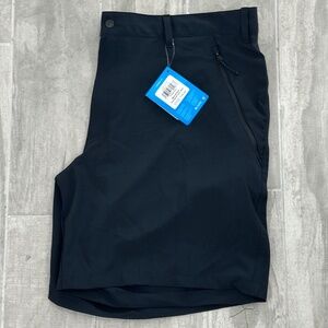 Columbia Fir Ridge Shorts Omni Shield Black Mens Size 42/Ins 8 NWT